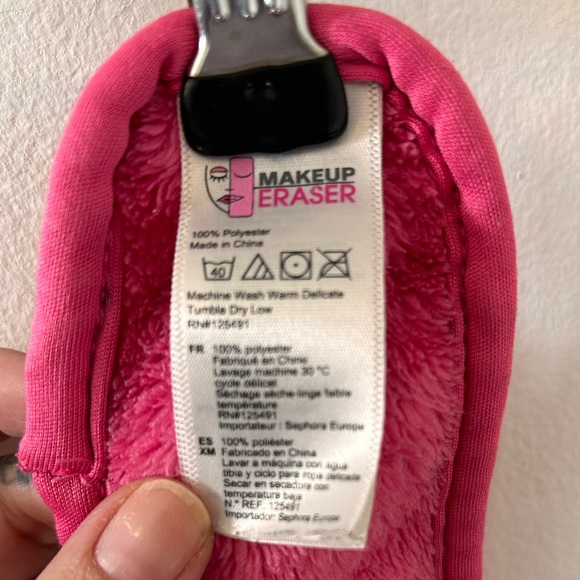 Mini Makeup Eraser - Picture 2 of 6